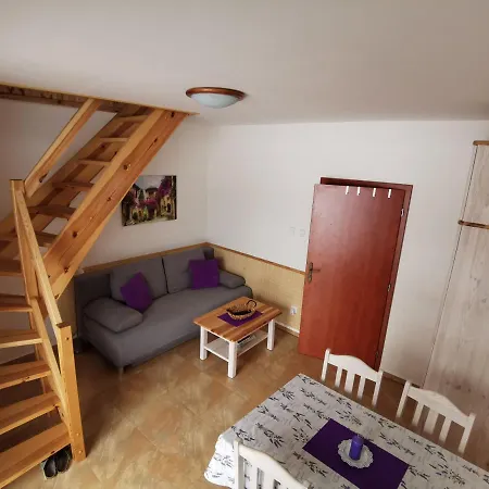 Hastrman Apartment Doudleby